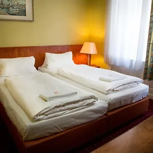 Hotel - Heefa Ohg, Hamburg-Harburg